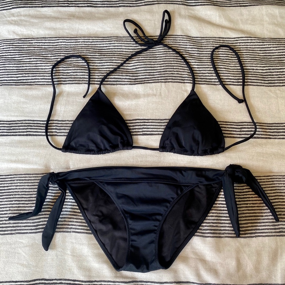 VS Black Swimsuit Set